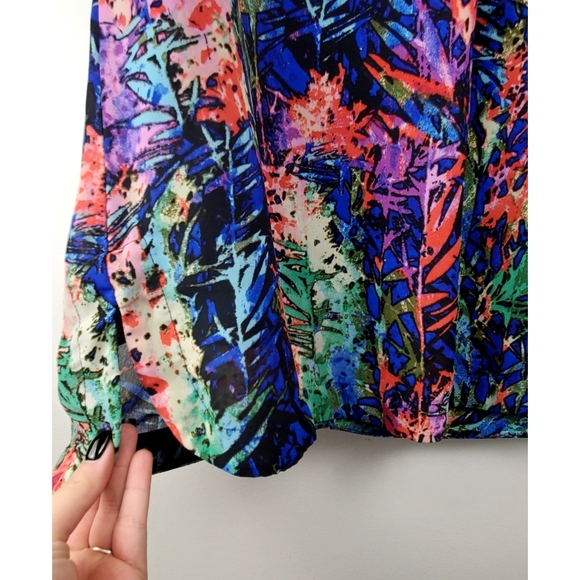 Colorful Leaf Printed Summer Shift Dress - Picture 4 of 8